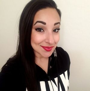 Meet your Posher, Maricela